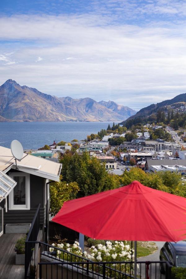 Queenstown House Bed & Breakfast And Apartments Exterior photo