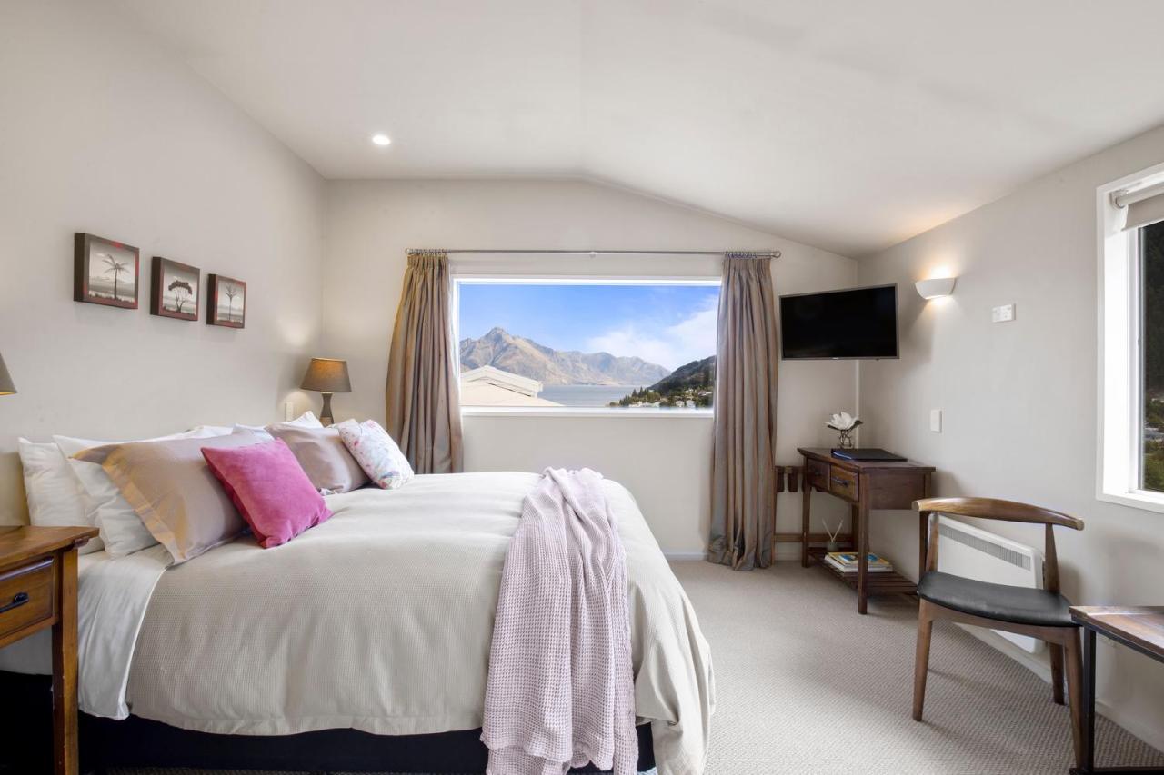 Queenstown House Bed & Breakfast And Apartments Exterior photo