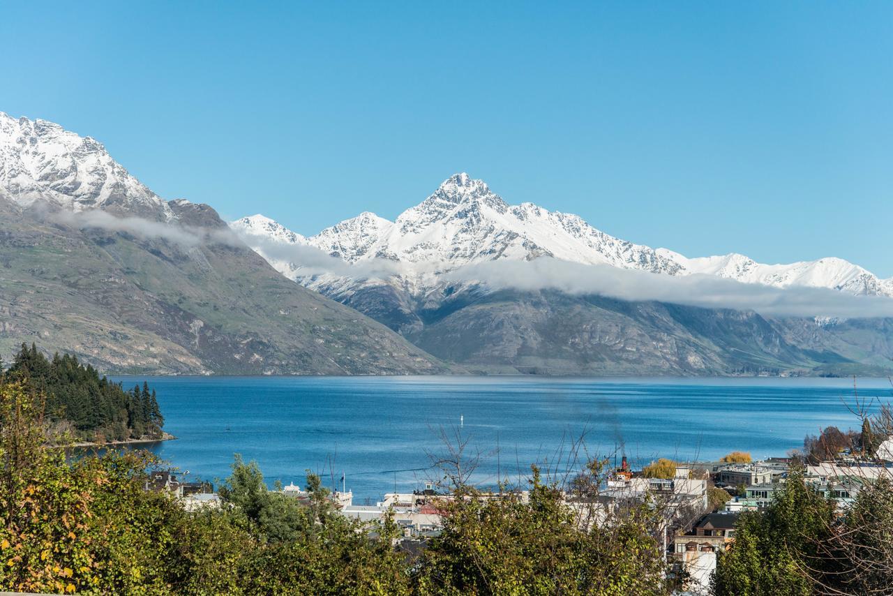 Queenstown House Bed & Breakfast And Apartments Exterior photo