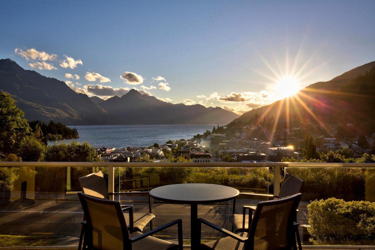 Queenstown House Bed & Breakfast And Apartments Exterior photo